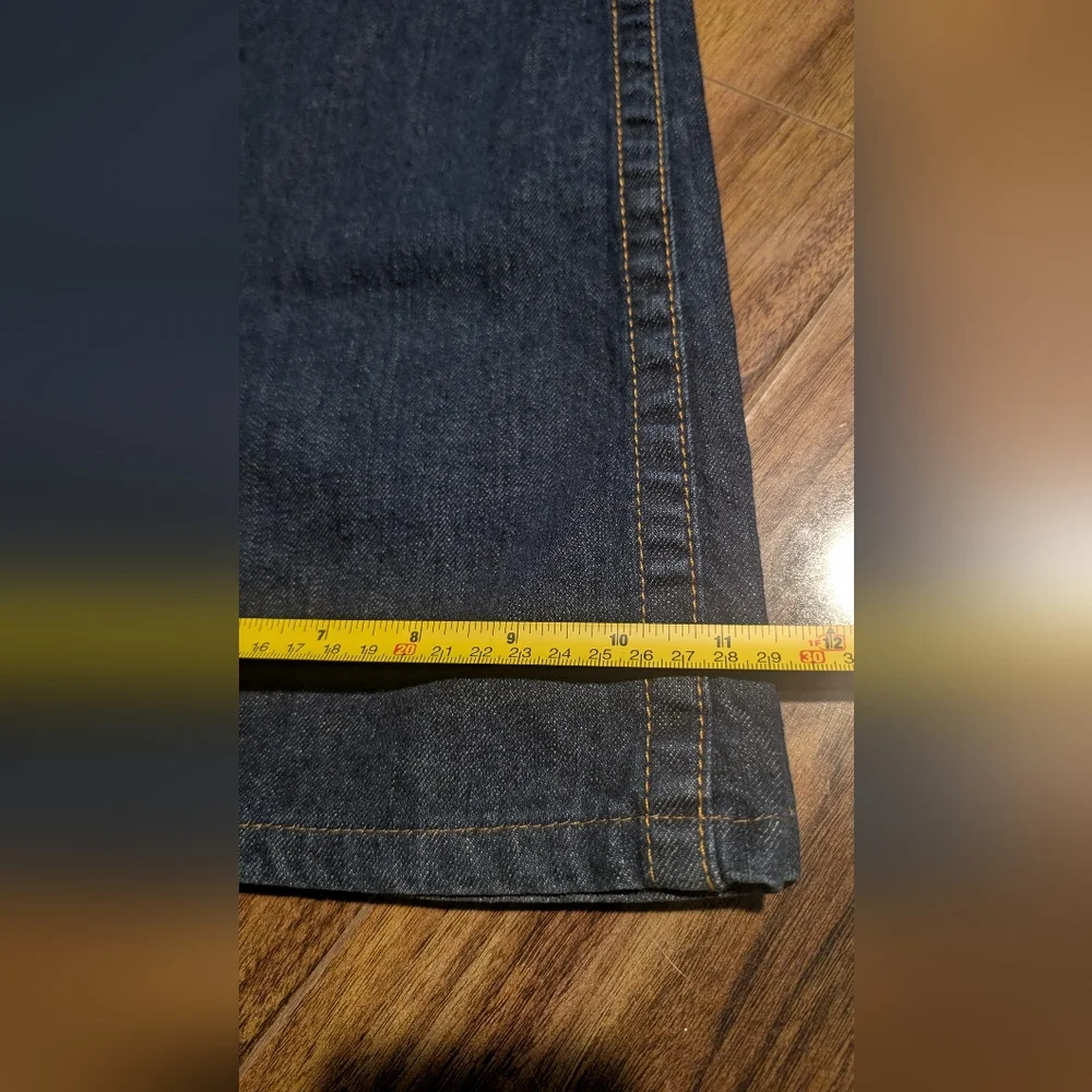 True Religion Women’s Dark Blue Flare Jeans with Gold Stitching - Picture 6 of 8